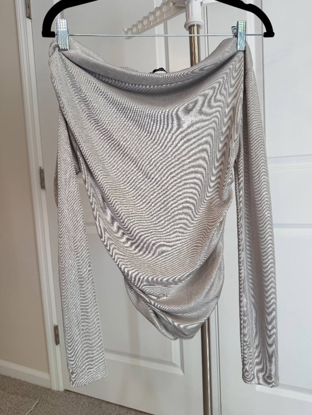 Boat Neck long sleeve silver top